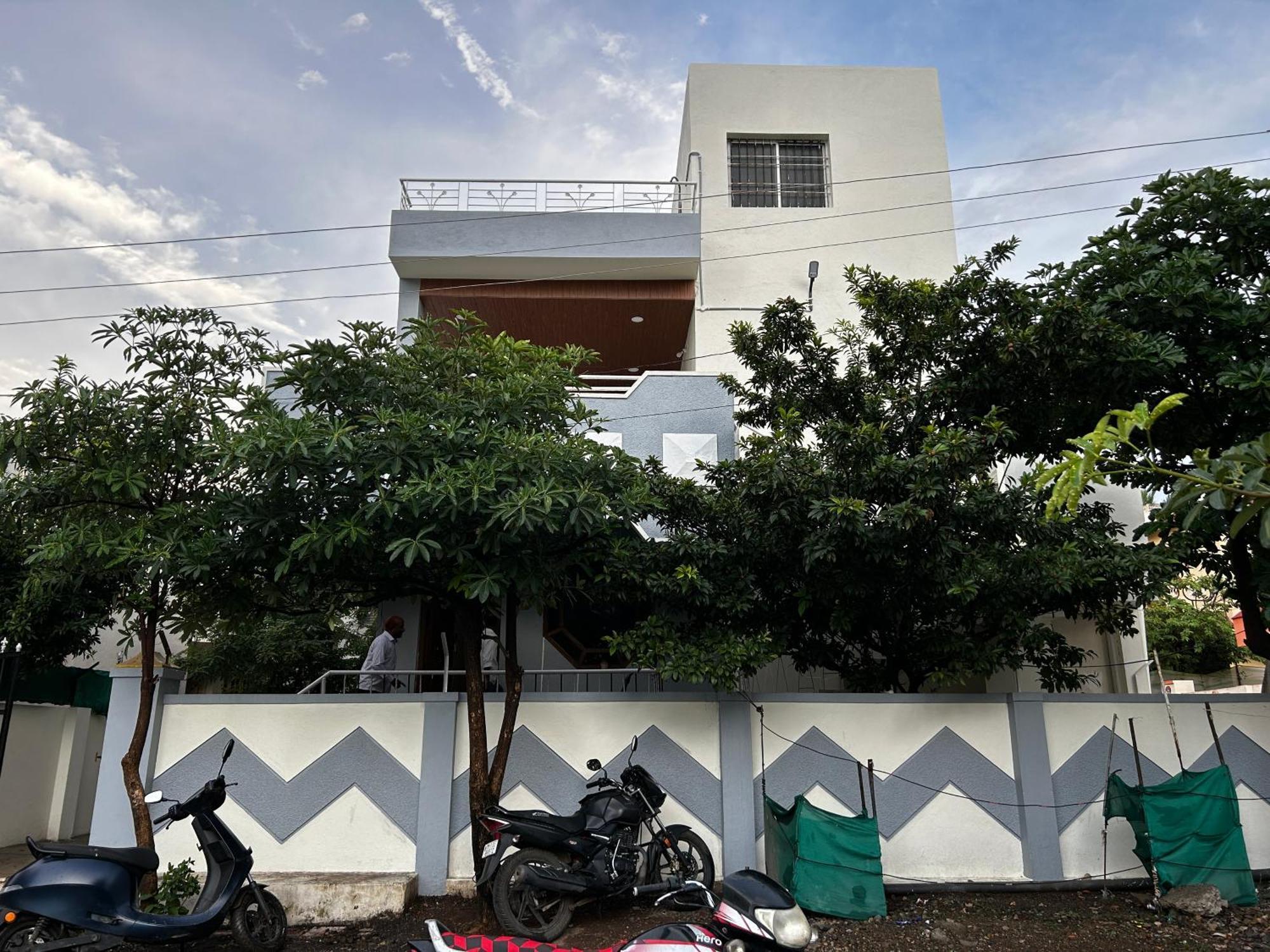 Vatavriksha Guest House,Akkalkot Akalkot Exteriör bild